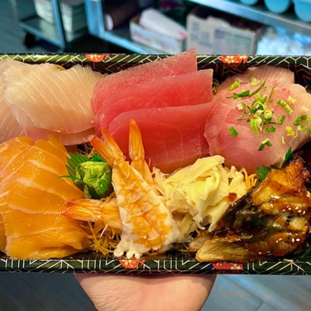 Sashimi Deluxe Platter.