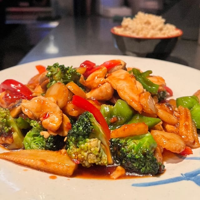 (L) Stir-fried Garlic Style.